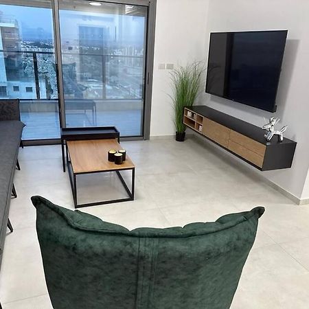 Elegant 3 Bedroom Ocean View Condo In Kiryat Yam Qiryat Yam Luaran gambar