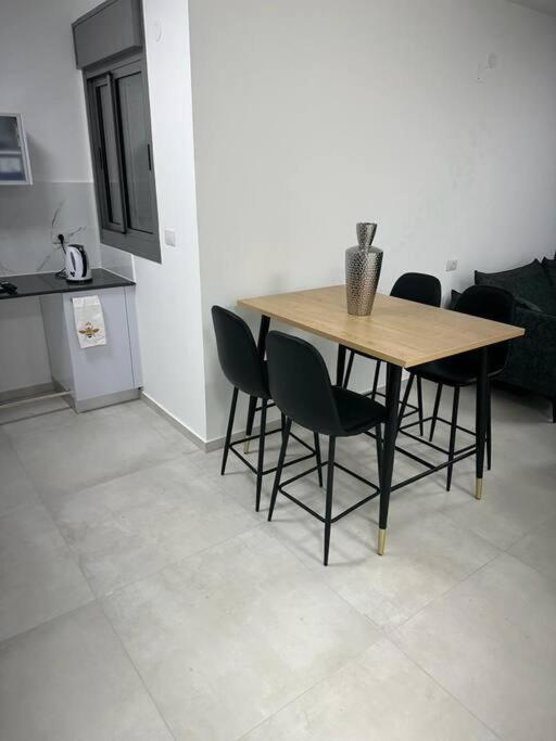 Elegant 3 Bedroom Ocean View Condo In Kiryat Yam Qiryat Yam Luaran gambar
