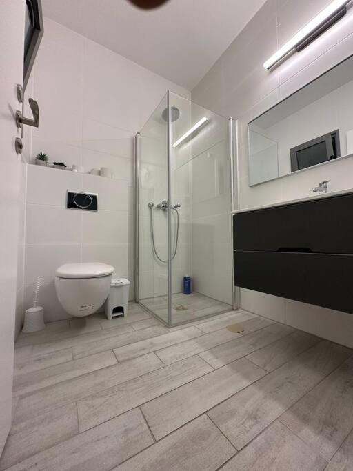 Elegant 3 Bedroom Ocean View Condo In Kiryat Yam Qiryat Yam Luaran gambar